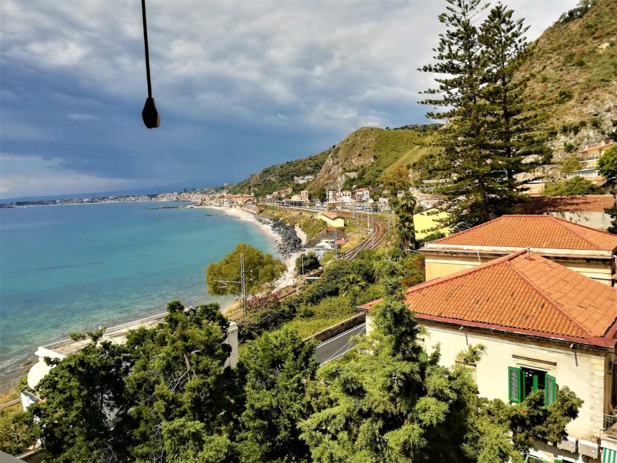 Ferienwohnung Baia dei Delfini Taormina Exterior foto