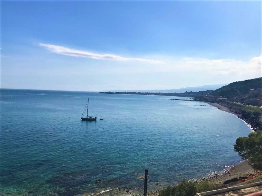 Ferienwohnung Baia dei Delfini Taormina Exterior foto